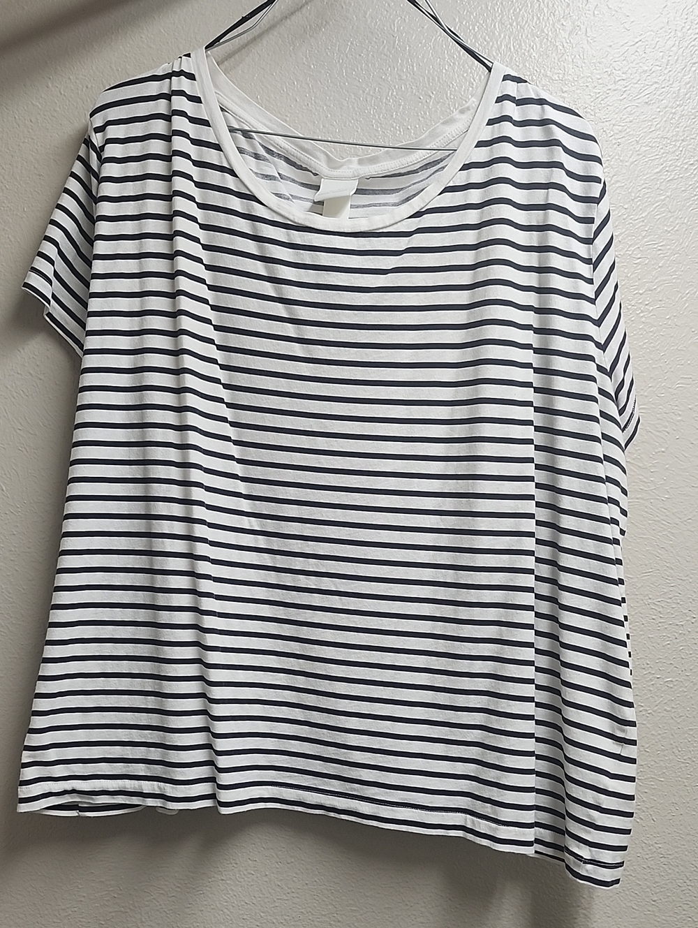 H&M White and Black Striped Short-Sleeve Tee